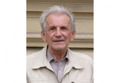 Zemřel náš absolvent Milan Tichák