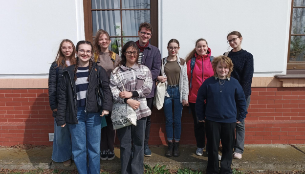 Mladí lidé v evropských lesích 2026